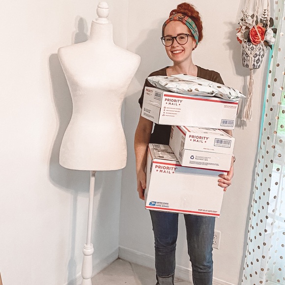 Meet your Posher, Crystal - Picture 2 of 7